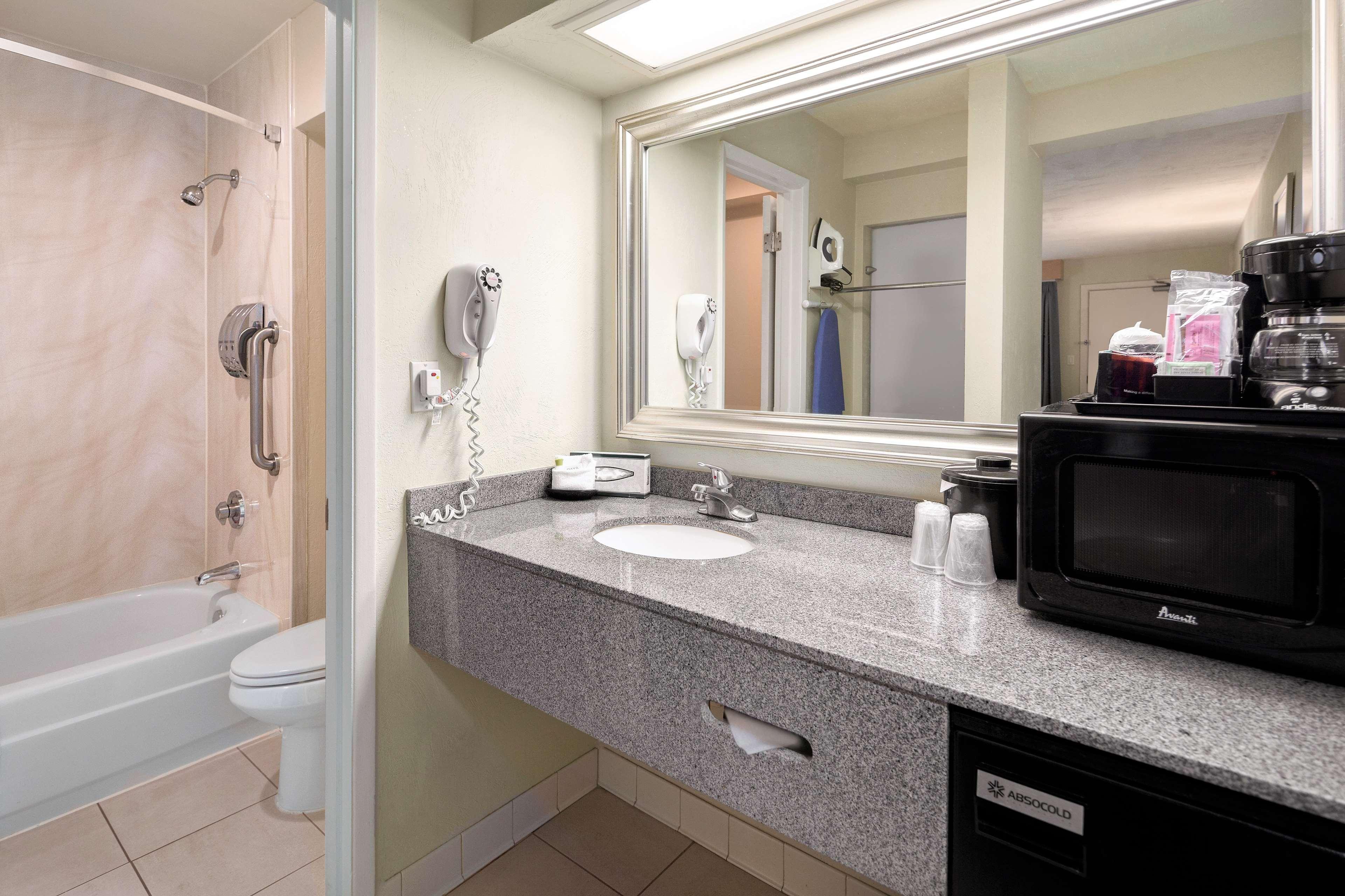 Hotel Nexus; BW Signature Collection Seattle Room photo